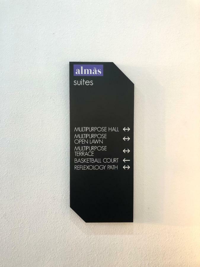 Almas Suites By Iconic Bliss 努沙再也 外观 照片